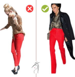 donna con pantaloni rossi e camicia animalier